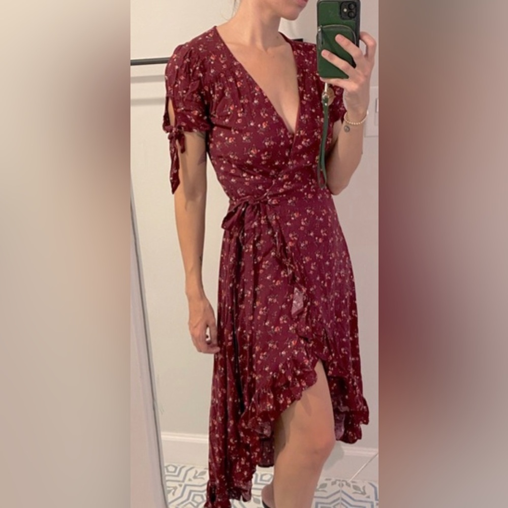 Miami Francescas Burgundy Womens Flowered Wrap Dress Size XXS